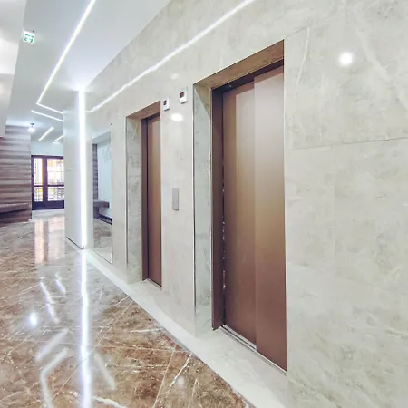 Oota Soko With Parking Garage Apartament *