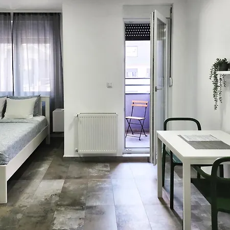 Oota Soko With Parking Garage